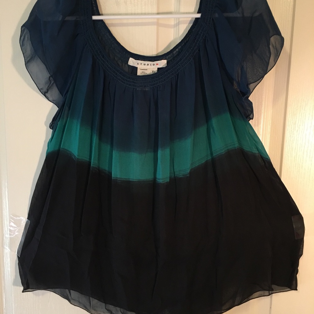 Short sleeve sheer blouse